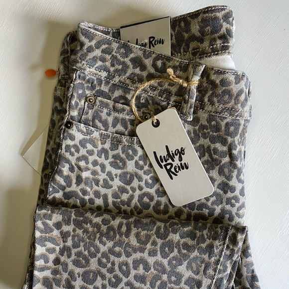 Indigo Rein leopard print cropped skinny jeans - Picture 2 of 16